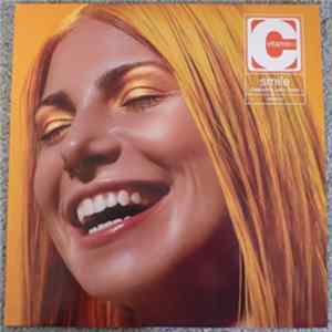 Vitamin C - Smile Mp3
