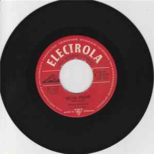 Bruno Martino - Kiss Me, Kiss Me Mp3