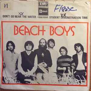 The Beach Boys - Don't Go Near The Water / Student Demonstration Time Mp3